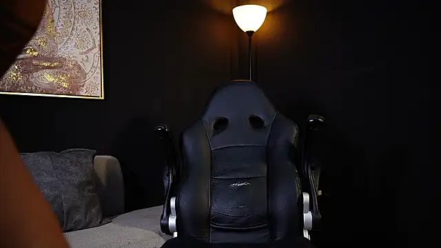 CallumMuscle online show from March 10, 11:43 pm