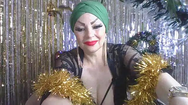 Snapshot of Izabella_gold chatting on December 26, 8:07 am Izabella gold online show from December 26, 8:07 am