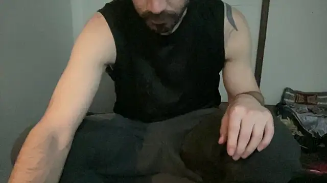 Snapshot of alphajoshkosh chatting on April 11, 8:29 am alphajoshkosh online show from April 11, 8:29 am