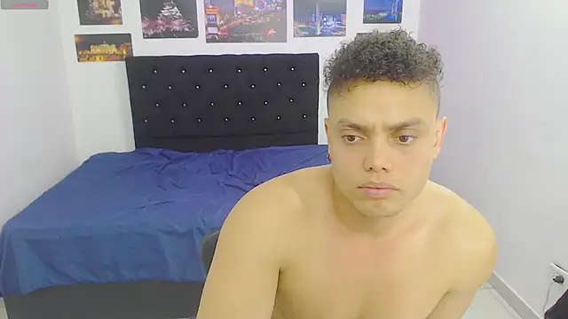 Booy Hott online show from December 15, 6:37 pm