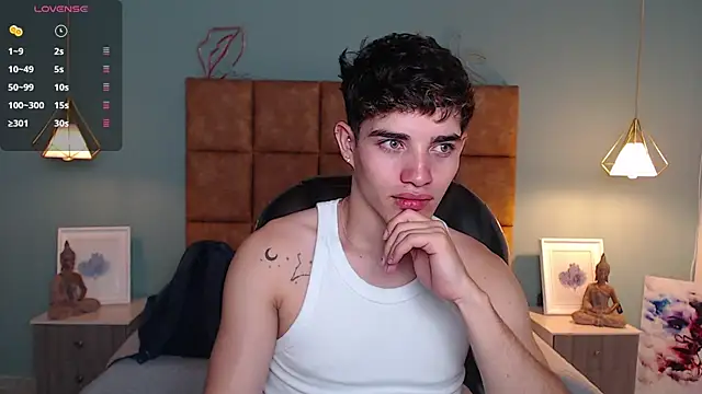 AlejooTwink online show from December 30, 6:49 pm