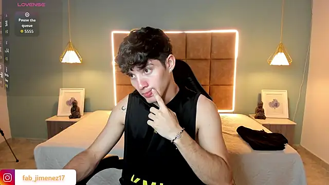 AlejooTwink online show from April 8, 3:17 am