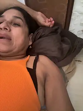 Snapshot of siri_duque chatting on November 6, 2:29 pm siri duque online show from November 6, 2:29 pm