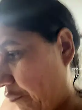 Snapshot of siri_duque chatting on November 20, 1:06 am siri duque online show from November 20, 1:06 am