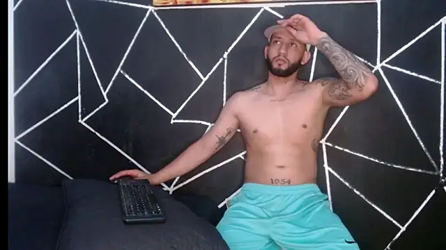 maxXximo777 online show from December 5, 4:31 am