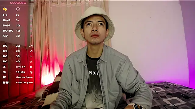 Yellowpokemon23 online show from November 24, 2:11 am