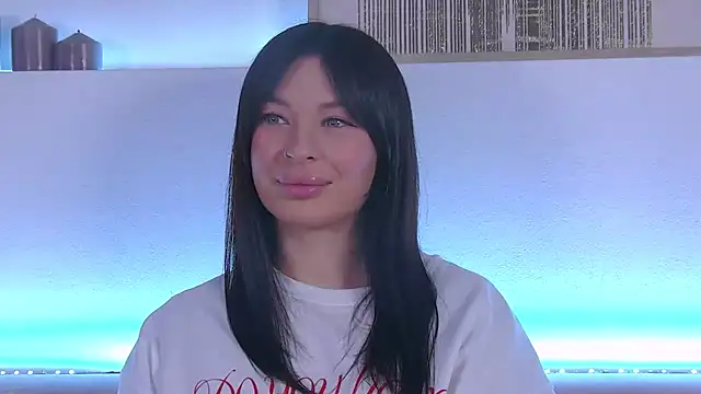 AlexandraBloom online show from January 29, 9:39 pm