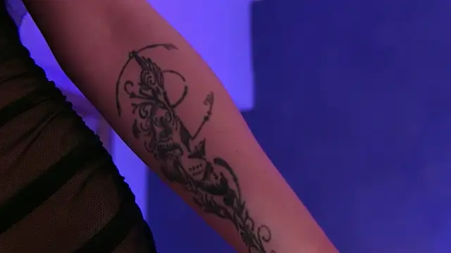 IvyRaven online show from November 7, 7:36 pm