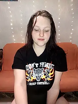 Snapshot of Aria__Dark chatting on December 10, 11:51 pm Aria Dark online show from December 10, 11:51 pm