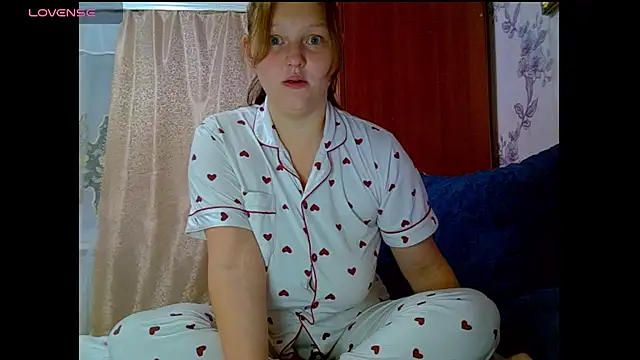Snapshot of Aria__Dark chatting on September 18, 10:34 pm Aria Dark online show from September 18, 10:34 pm