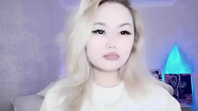 amelia sunlight online show from December 13, 12:20 am