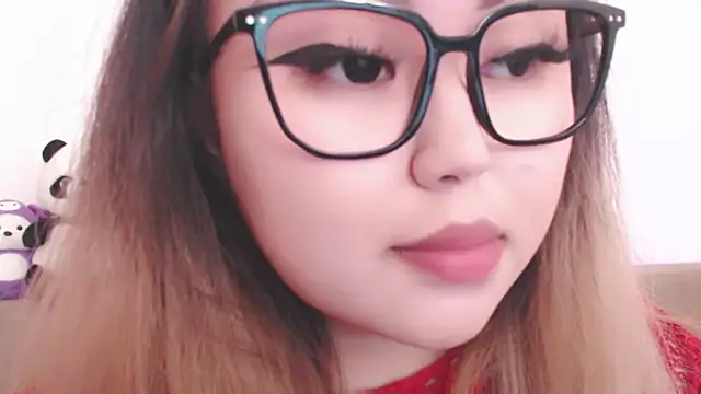 Snapshot of amelia_sunlight chatting on May 2, 4:23 pm amelia sunlight online show from May 2, 4:23 pm