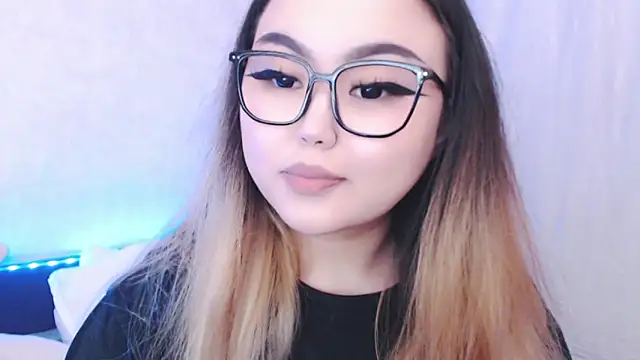 Snapshot of amelia_sunlight chatting on June 4, 3:51 pm amelia sunlight online show from June 4, 3:51 pm