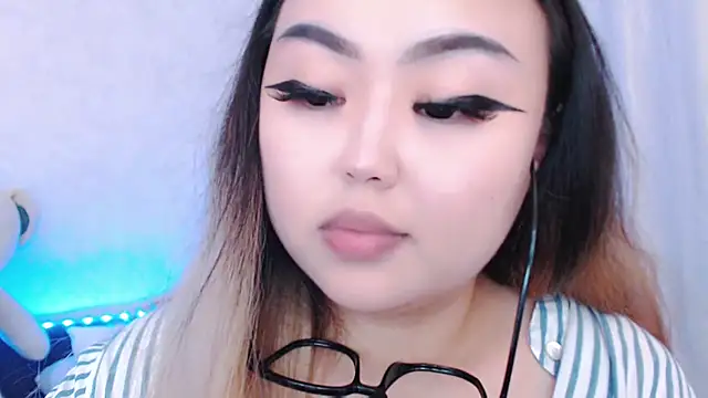 Snapshot of amelia_sunlight chatting on June 9, 3:56 pm amelia sunlight online show from June 9, 3:56 pm