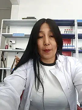 Megan jennerr online show from October 11, 7:01 pm