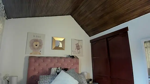 CelessteRedds online show from February 17, 12:01 pm