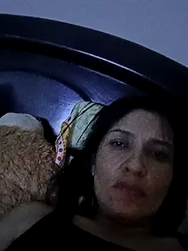 Snapshot of Slut_Milf_ chatting on January 13, 1:56 am Slut Milf online show from January 13, 1:56 am