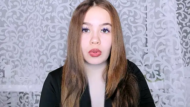 Snapshot of Sara_Kox chatting on January 2, 8:13 pm Sara Kox online show from January 2, 8:13 pm