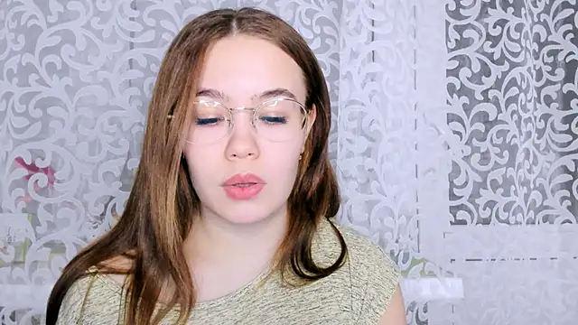 Snapshot of Sara_Kox chatting on January 4, 12:59 am Sara Kox online show from January 4, 12:59 am