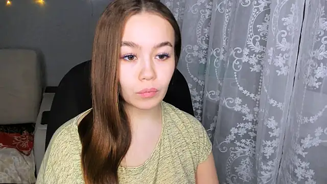 Snapshot of Sara_Kox chatting on January 14, 4:18 pm Sara Kox online show from January 14, 4:18 pm