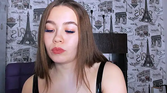 Snapshot of Sara_Kox chatting on January 22, 10:05 pm Sara Kox online show from January 22, 10:05 pm
