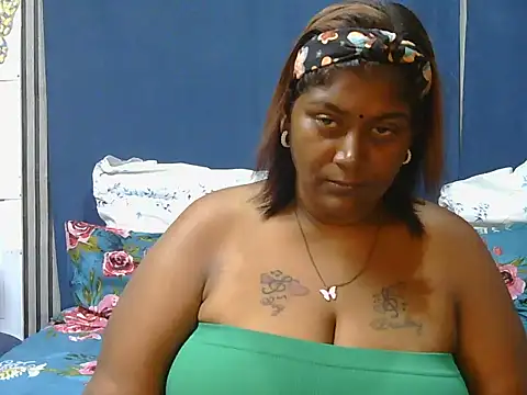 Snapshot of indiansuga chatting on February 9, 6:01 pm indiansuga online show from February 9, 6:01 pm