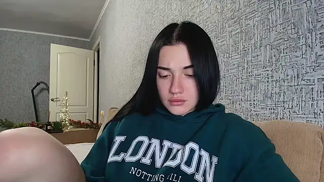 Snapshot of Liana_diva chatting on December 15, 6:23 pm Liana diva online show from December 15, 6:23 pm