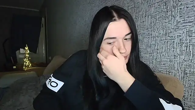 Snapshot of Liana_diva chatting on December 19, 6:26 pm Liana diva online show from December 19, 6:26 pm