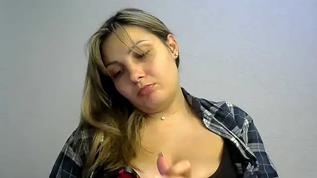 Snapshot of Iskor_ka chatting on December 11, 1:28 pm Iskor ka online show from December 11, 1:28 pm