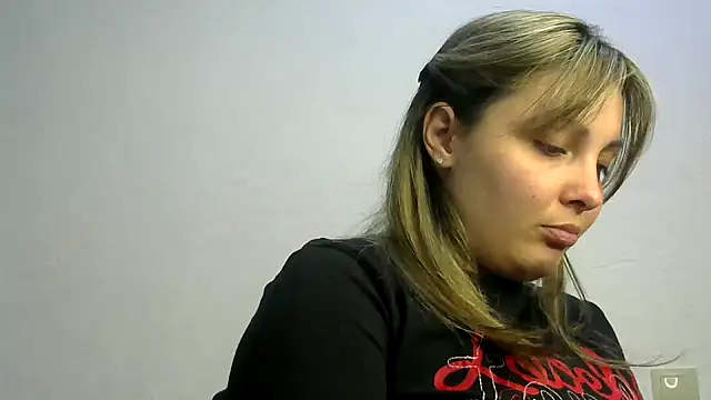 Snapshot of Iskor_ka chatting on December 18, 2:17 pm Iskor ka online show from December 18, 2:17 pm