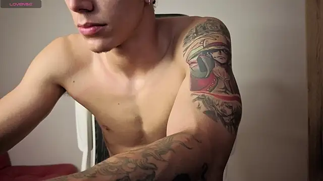 Cristopher23  online show from December 16, 9:36 am