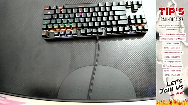 Snapshot of Calihotcaliente277 chatting on October 7, 12:13 pm Calihotcaliente277 online show from October 7, 12:13 pm