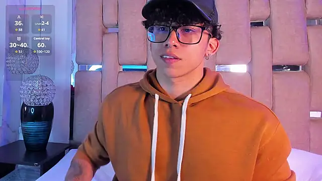 AkazaBoy  online show from November 22, 4:44 am