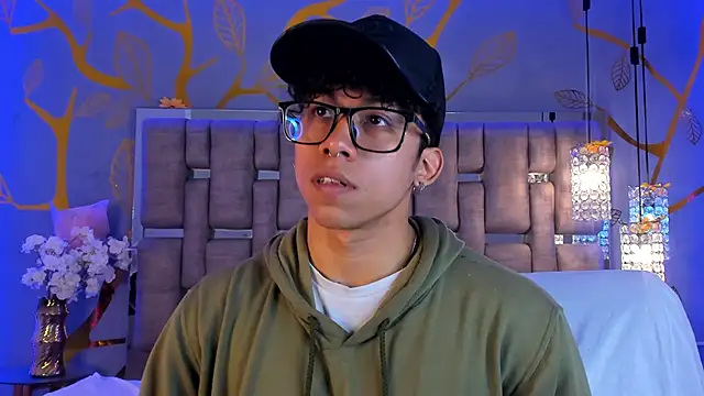 AkazaBoy  online show from December 2, 4:18 am