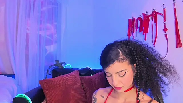 Snapshot of CurlyRose__ chatting on February 10, 10:36 pm CurlyRose online show from February 10, 10:36 pm