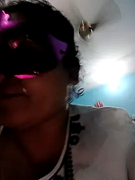 Snapshot of Punjabi_beauty123 chatting on March 22, 7:09 pm Punjabi beauty123 online show from March 22, 7:09 pm