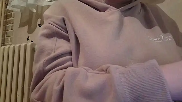 AalinnaK online show from February 26, 8:00 pm