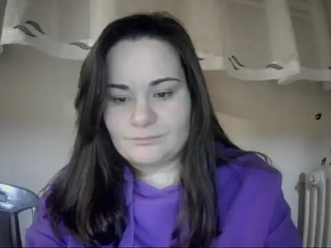 Snapshot of AalinnaK chatting on February 10, 7:29 pm AalinnaK online show from February 10, 7:29 pm