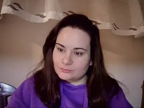 Snapshot of AalinnaK chatting on February 24, 7:56 pm AalinnaK online show from February 24, 7:56 pm
