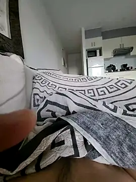 omarito100 online show from October 14, 7:09 am