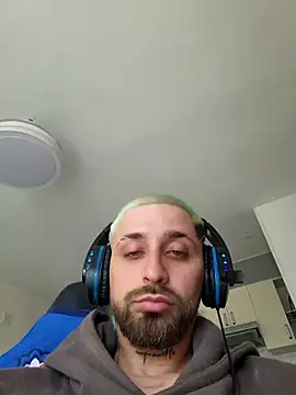 omarito100 online show from April 27, 8:56 am