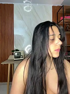 Snapshot of floriamANDjazmin chatting on June 26, 6:56 pm floriamANDjazmin online show from June 26, 6:56 pm