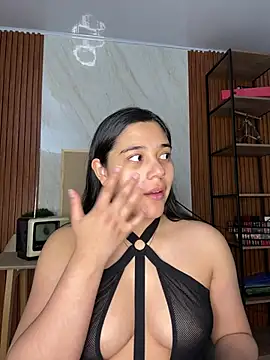Snapshot of floriamANDjazmin chatting on June 27, 6:57 pm floriamANDjazmin online show from June 27, 6:57 pm