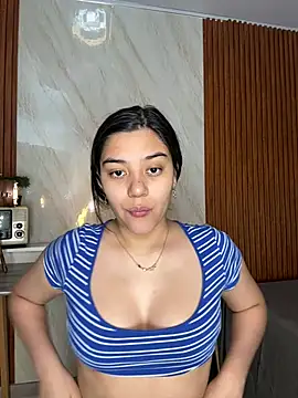 Snapshot of floriamANDjazmin chatting on July 14, 3:00 am floriamANDjazmin online show from July 14, 3:00 am