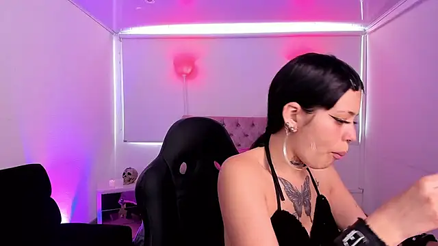 AuroraDiaz online show from October 10, 7:35 pm