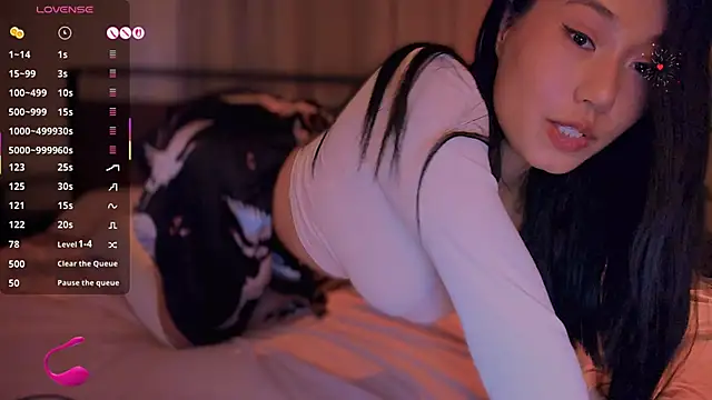 kimmy chi  online show from October 13, 6:19 pm