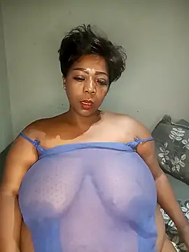 Snapshot of BustyWendyXXX47 chatting on December 7, 9:22 pm BustyWendyXXX47 online show from December 7, 9:22 pm