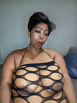 Snapshot of BustyWendyXXX47 chatting on December 10, 6:01 am BustyWendyXXX47 online show from December 10, 6:01 am