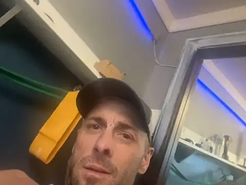 Snapshot of Tatehardon chatting on March 2, 4:25 pm Tatehardon online show from March 2, 4:25 pm