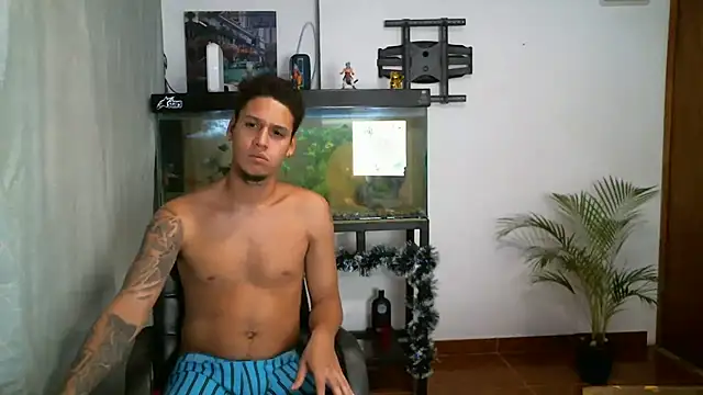 Snapshot of JacobandChloee chatting on November 27, 2:46 am JacobandChloee online show from November 27, 2:46 am